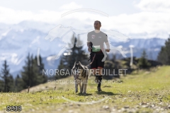 5233