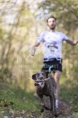 1025